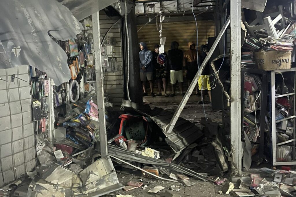 Explosión en la bahía de Guayaquil deja locales y viviendas afectados