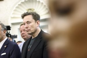 De aliado incondicional a asesor descontento, Elon Musk dice adiós a Washington