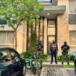 Fiscalía y Policía allanan vivienda de Aquiles Alvarez por supuesto lavado de activos