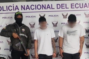 Capturan a dos jóvenes de 18 años como sospechosos de asesinato en Guayaquil