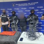 Capturan a mujer con explosivos en centro comercial del norte de Guayaquil