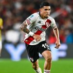 Kendry Páez erra penal y llora, pero River se clasifica en Argentina