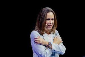 Venezuela dice que no plantea una negociación con Machado