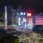 Policías heridos y personas detenidas en disturbios en Argentina