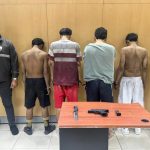 Policía libera a conductor secuestrado y aprehende a cuatro sospechosos en Durán