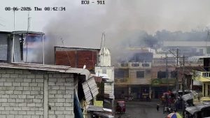 Incendio consume un edificio en Daule