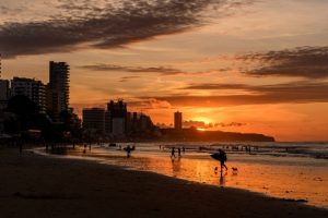 Daniel Noboa reduce el IVA al 8% durante el feriado de octubre, ¿a quiénes aplica?