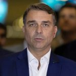 El partido de Flávio Bolsonaro reconoce la victoria de Lula en Brasil