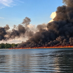 Incendio hundió estación flotante de la Armada en isla Puná, Guayaquil