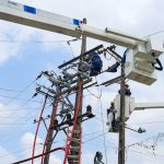 Gobierno descarta cortes de luz en Ecuador de siete días a industrias